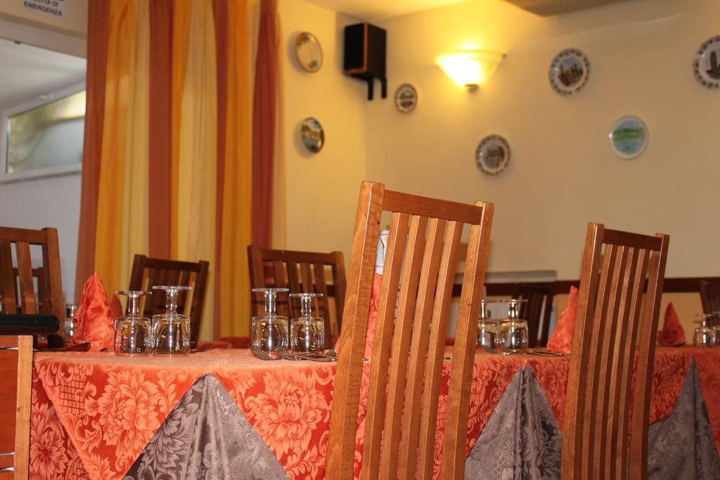 Hotel Eco Del Mare Марина-ді-Масса Екстер'єр фото