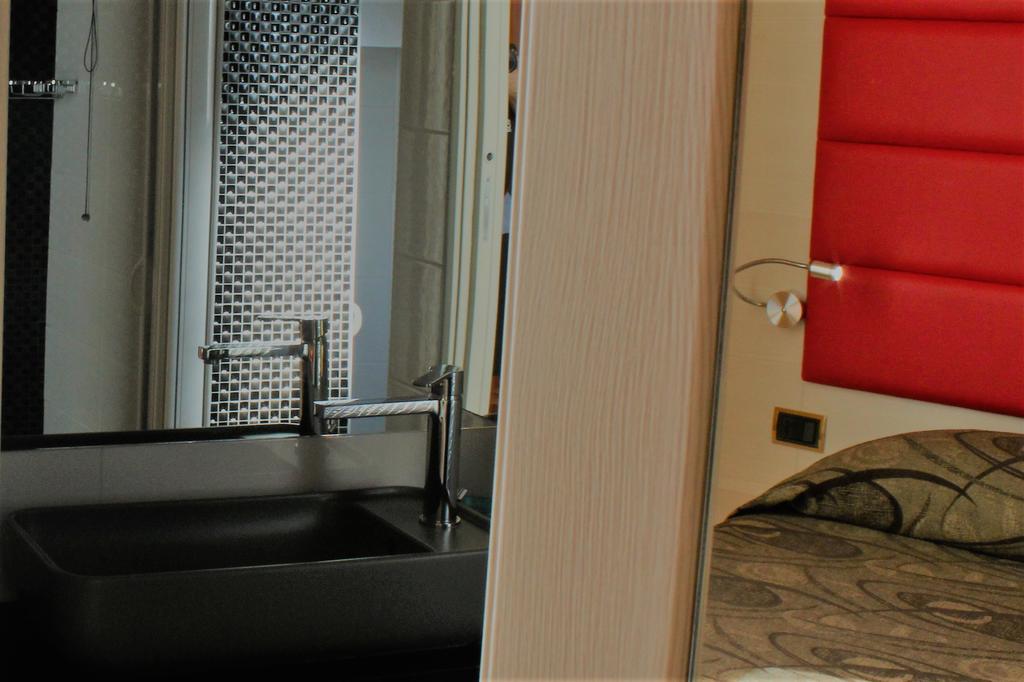 Hotel Eco Del Mare Марина-ді-Масса Екстер'єр фото