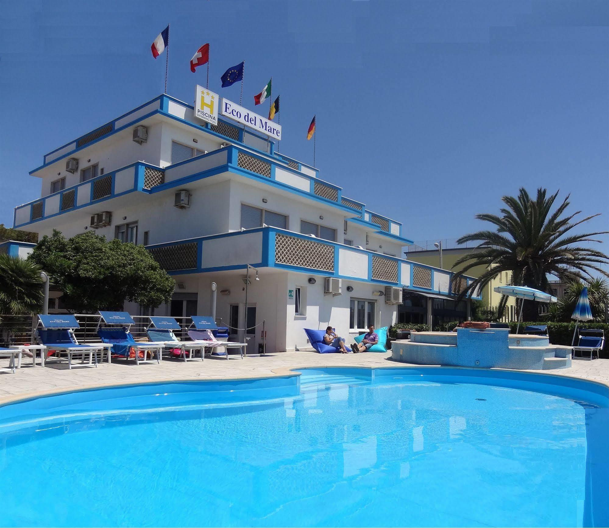 Hotel Eco Del Mare Марина-ді-Масса Екстер'єр фото