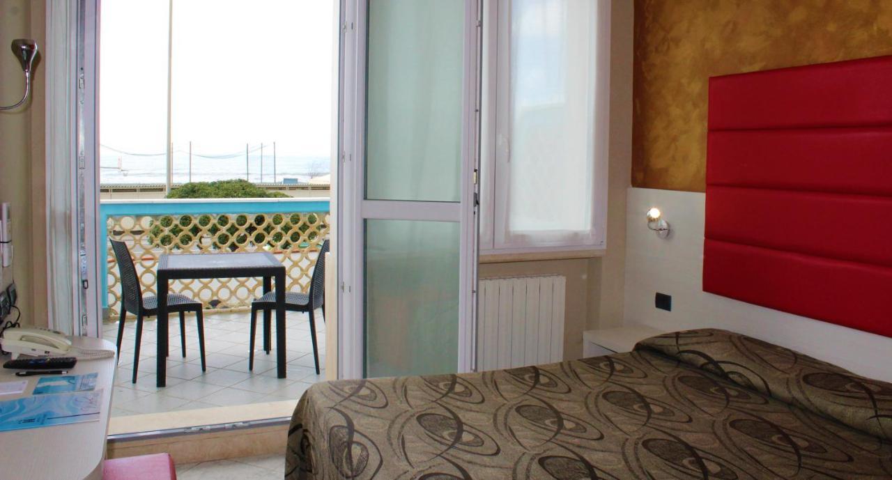 Hotel Eco Del Mare Марина-ді-Масса Екстер'єр фото