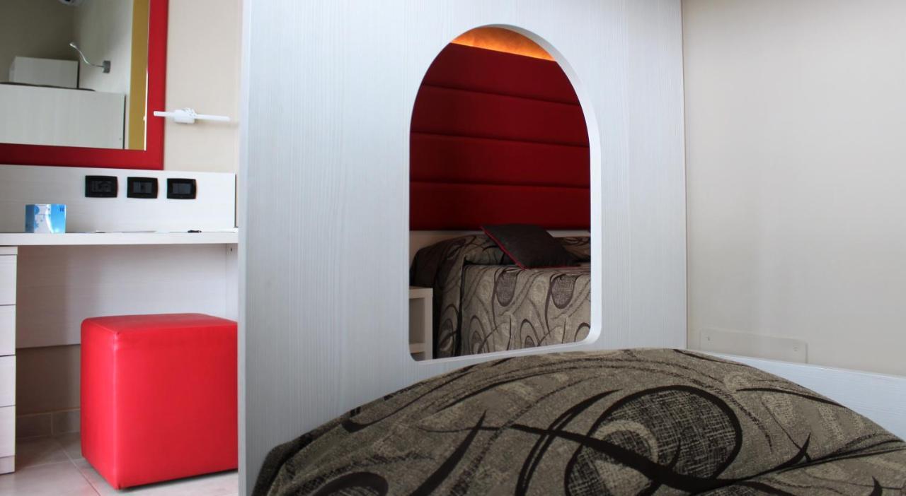 Hotel Eco Del Mare Марина-ді-Масса Екстер'єр фото