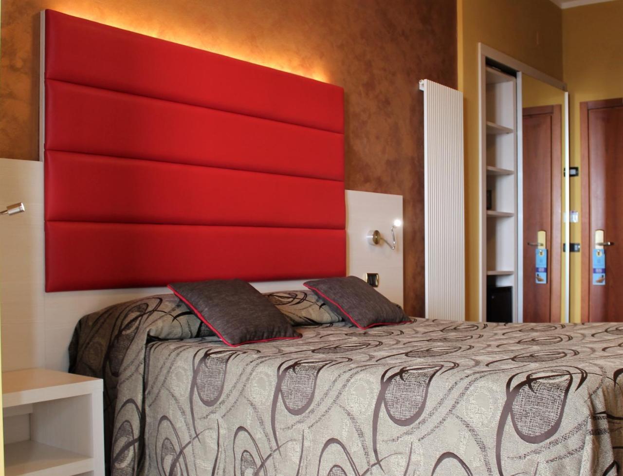 Hotel Eco Del Mare Марина-ді-Масса Екстер'єр фото